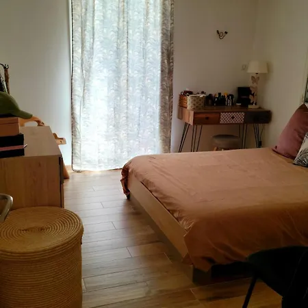 Apartment Cosy Et Calme, Ideal Couple, A10 Min A Pieds Du Centre